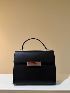 Ateliers August - SILVER EDITION
BLACK PEBBLE LEATHER
